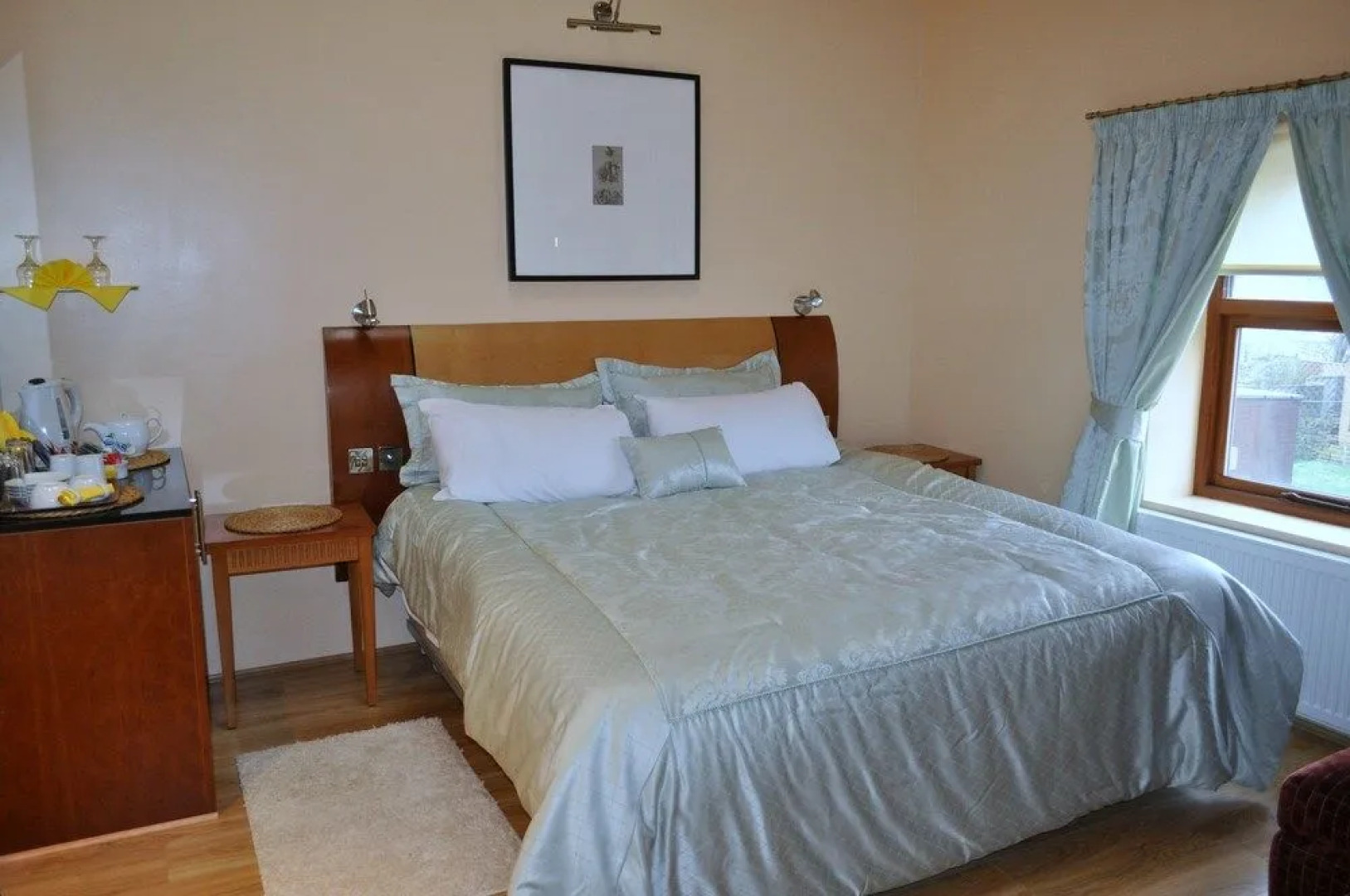 Model Farm Bed & Breakfast