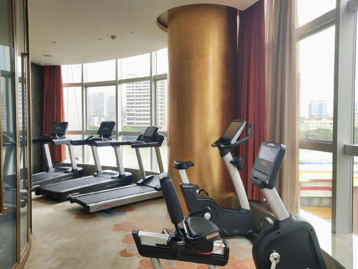 Howard Johnson Riverview Hotel Guangzhou