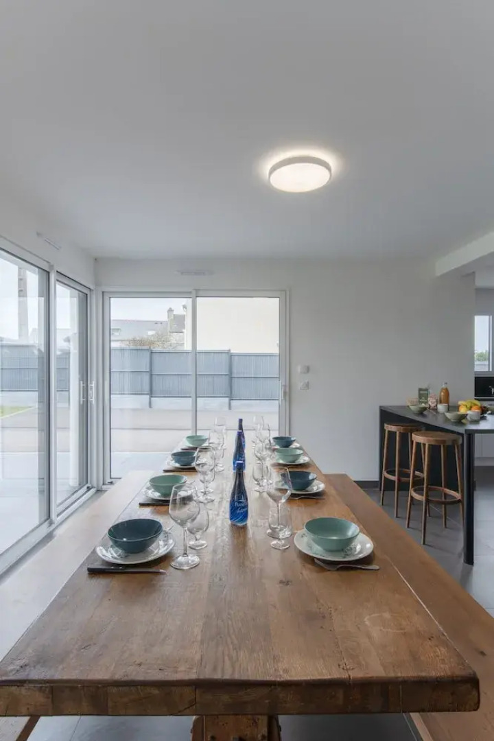 Pretty new House 2 Steps From the sea