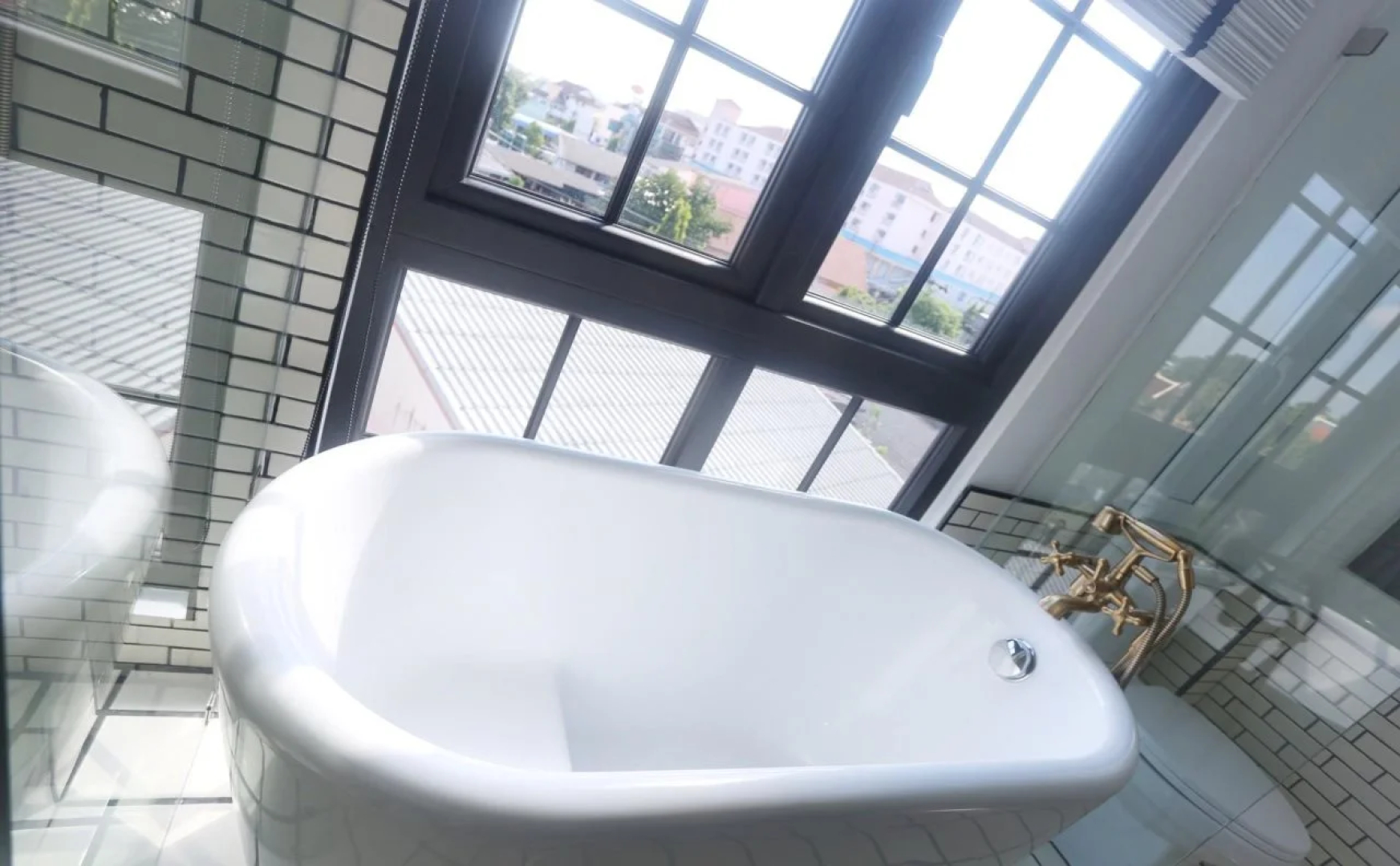 MORA Boutique Hotel