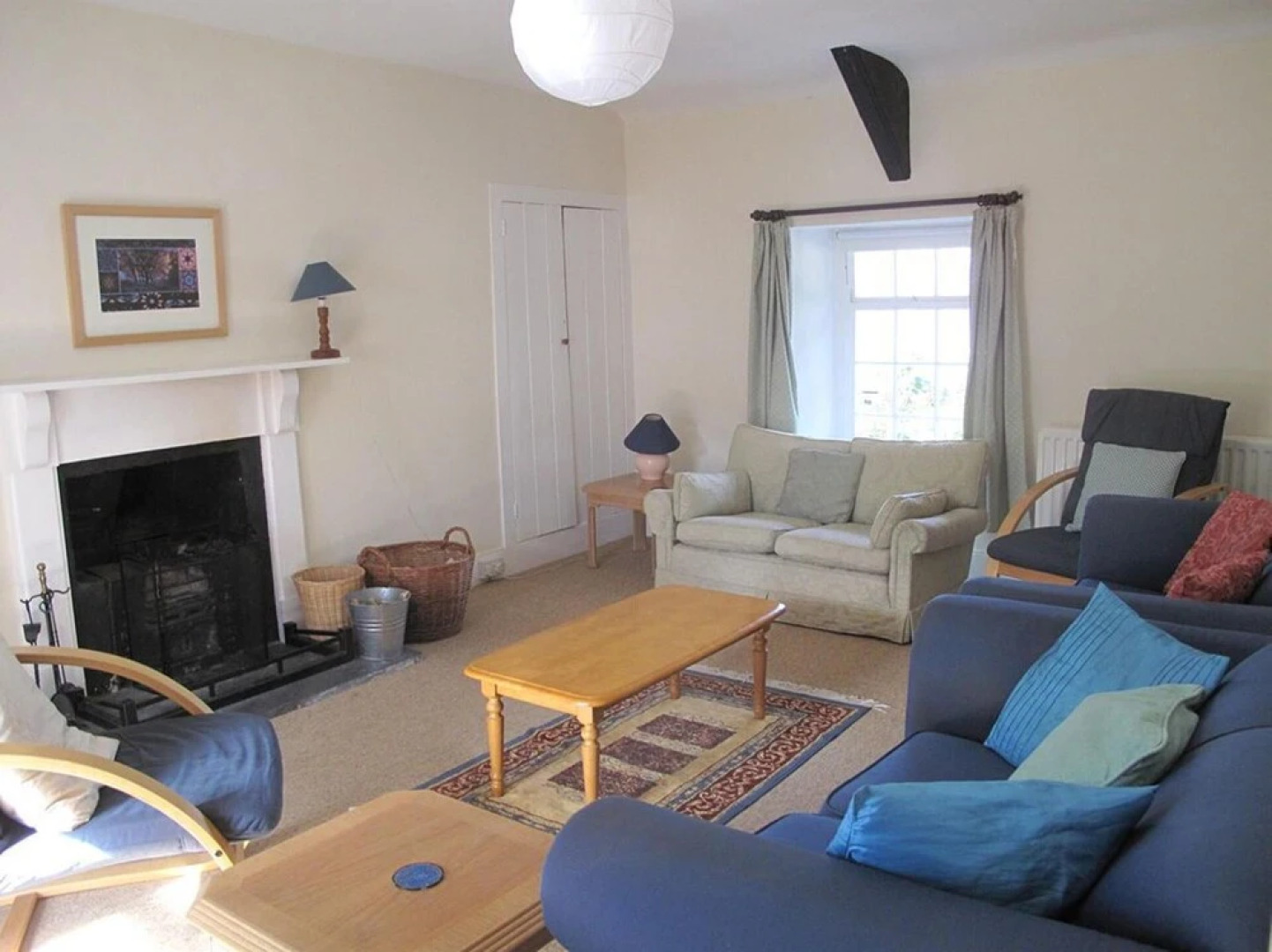 Lovely 7-bed Apartment in Llandysul