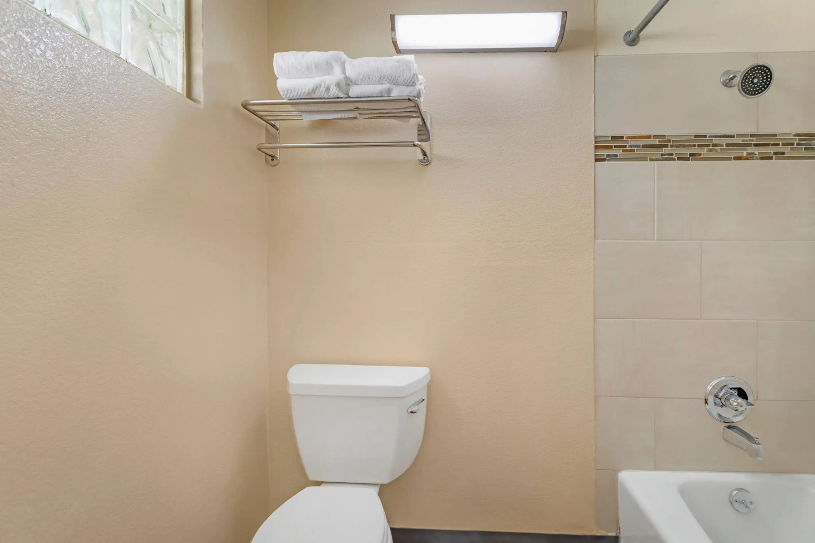 Econo Lodge Inn & Suites Gatlinburg at the Convention Center