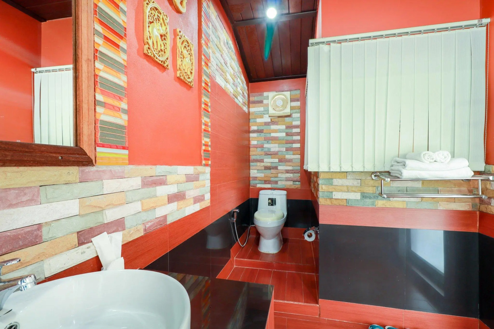 Golden Nakara Resort