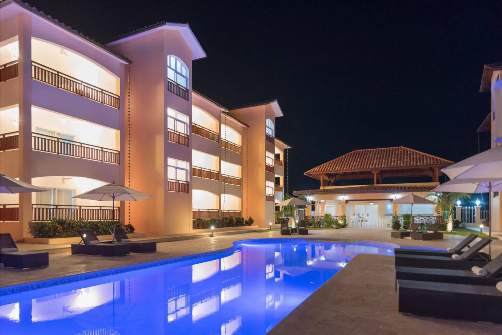 Los Flamencos Aparthotel