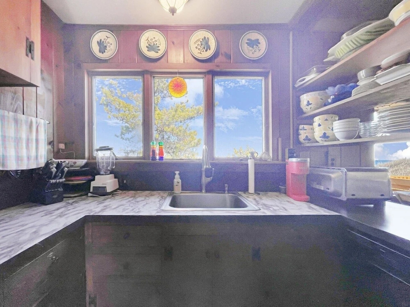 Ragged Rocks - Warm And Inviting Cottage With Uninterrupted Ocean Views 2 Bedroom Home by RedAwning