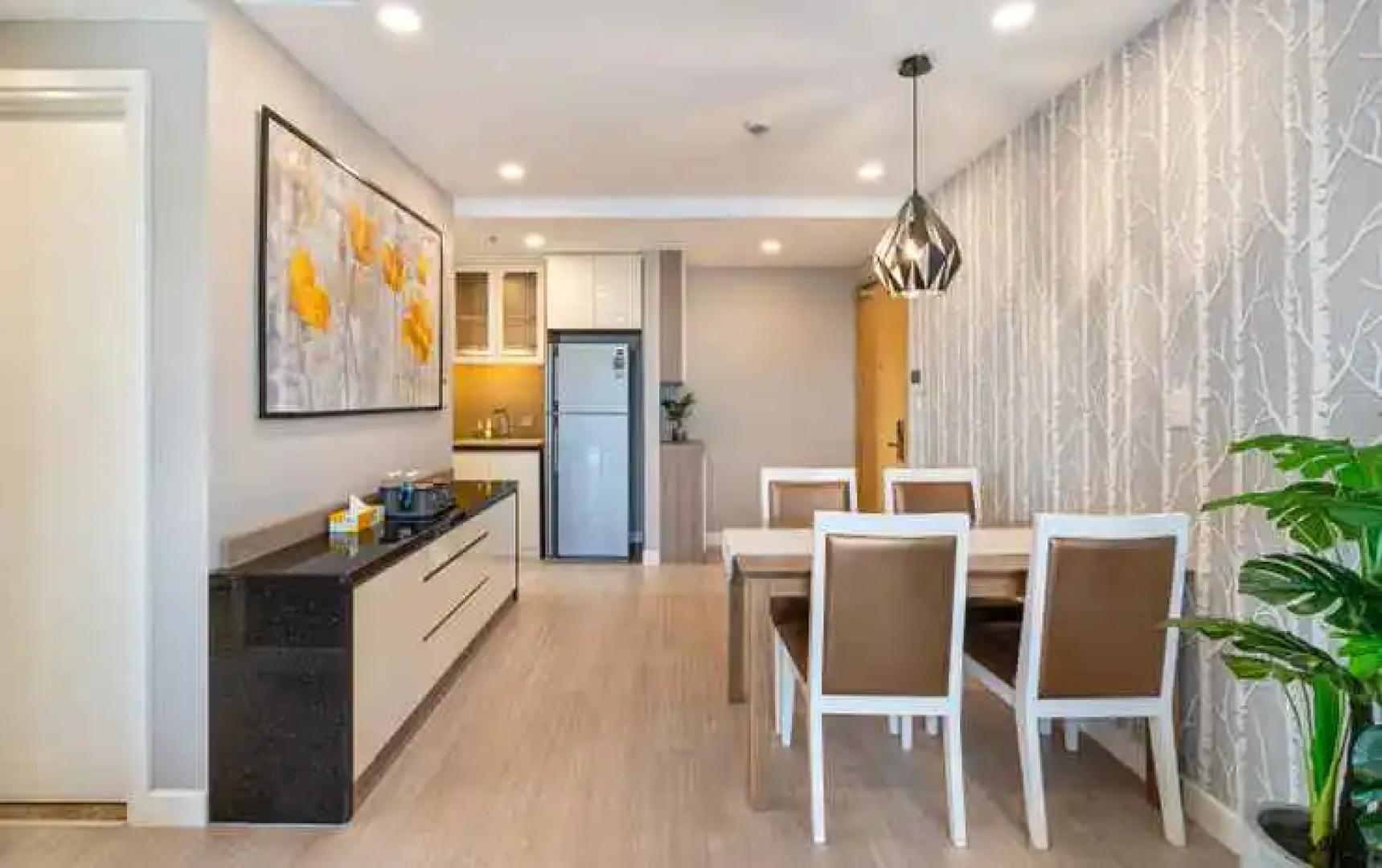 Ellie Apartment & Hotel Sai Gon