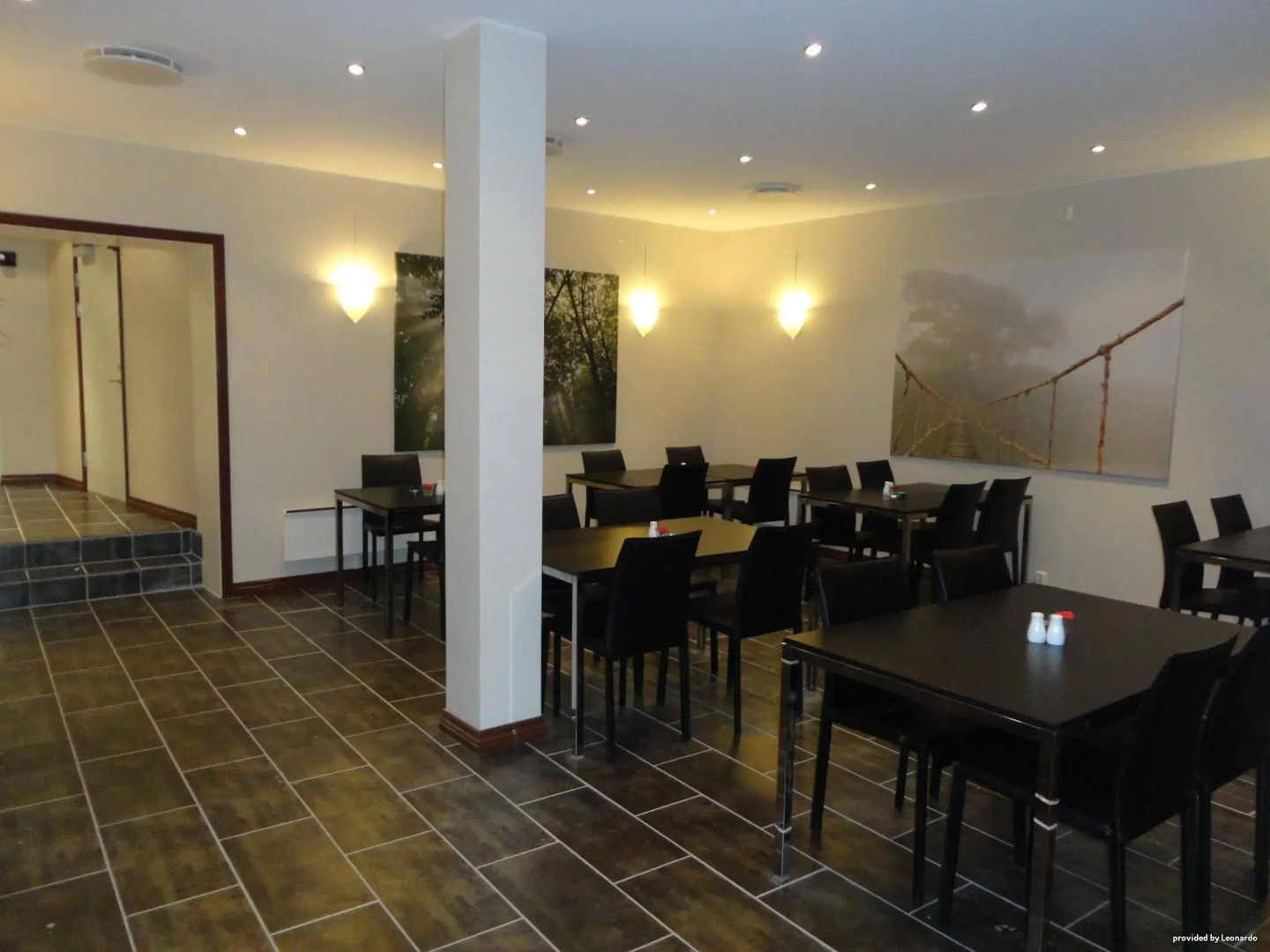 Chesterfield Hotel