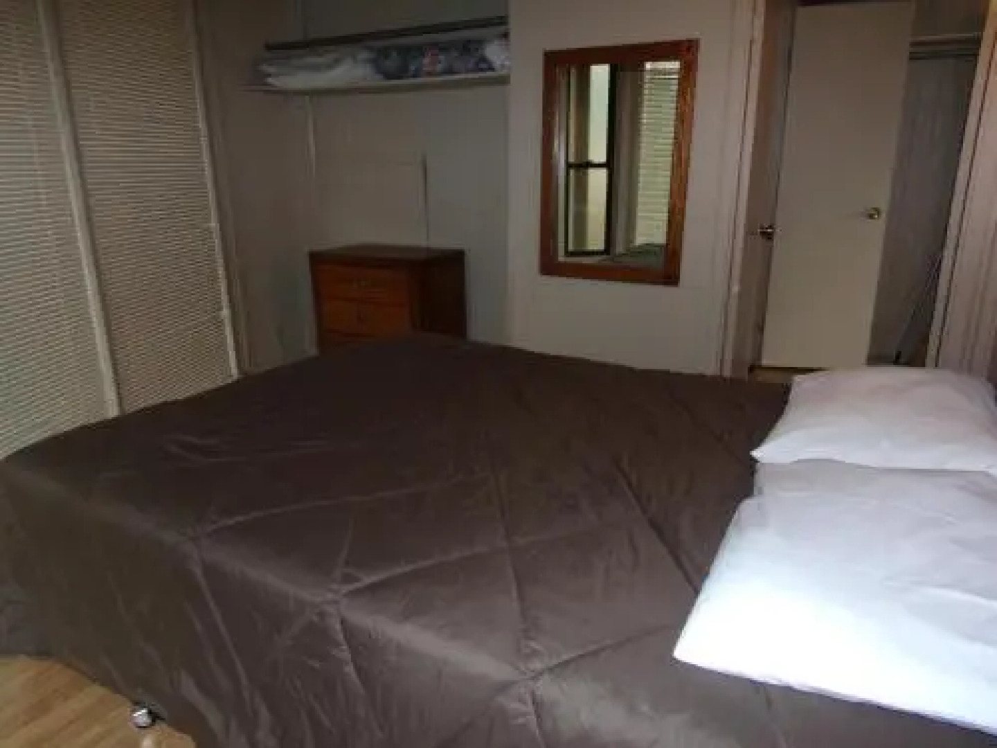 Lake Myers Lakeside Villa 19