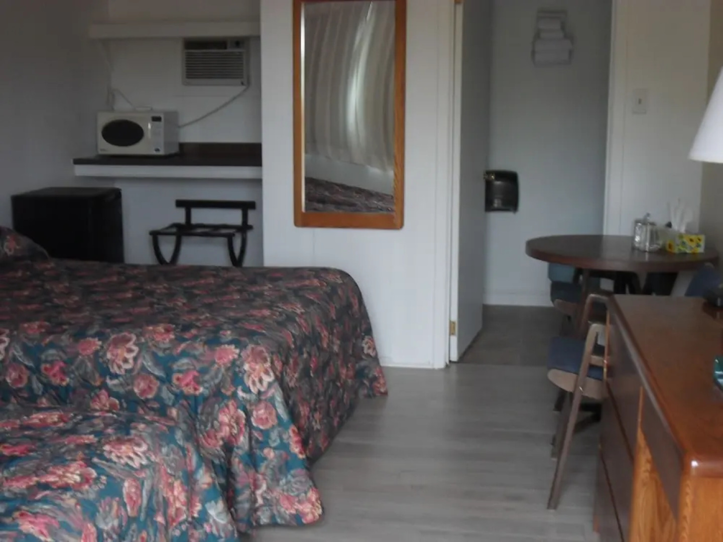 Cap Pele Sandy Beach Inn