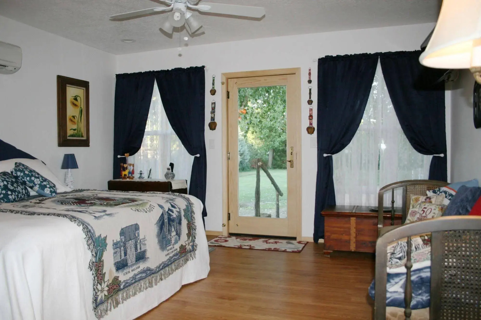 Red Horse Bed and Breakfast