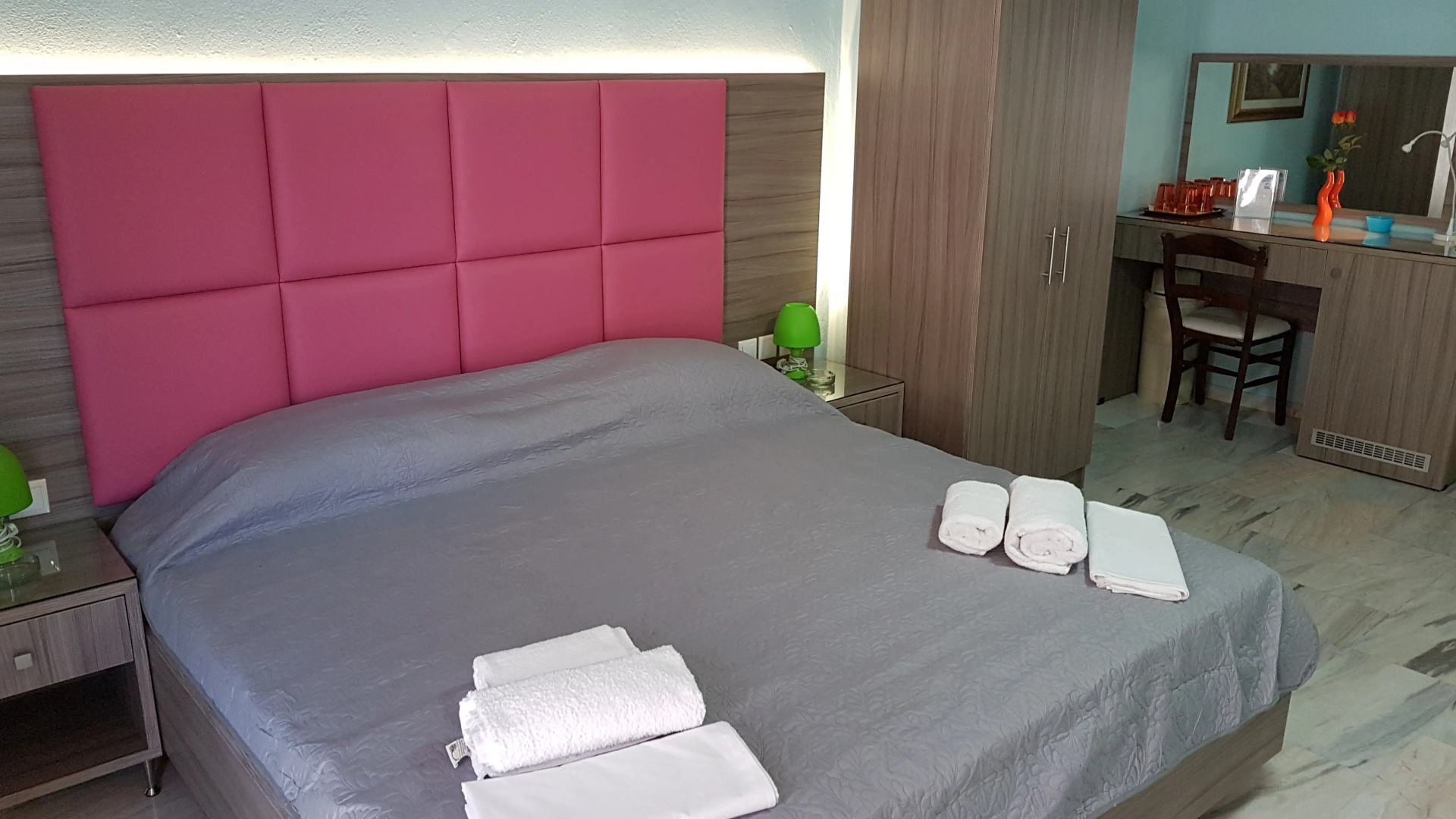 Hotel White Rose Beach