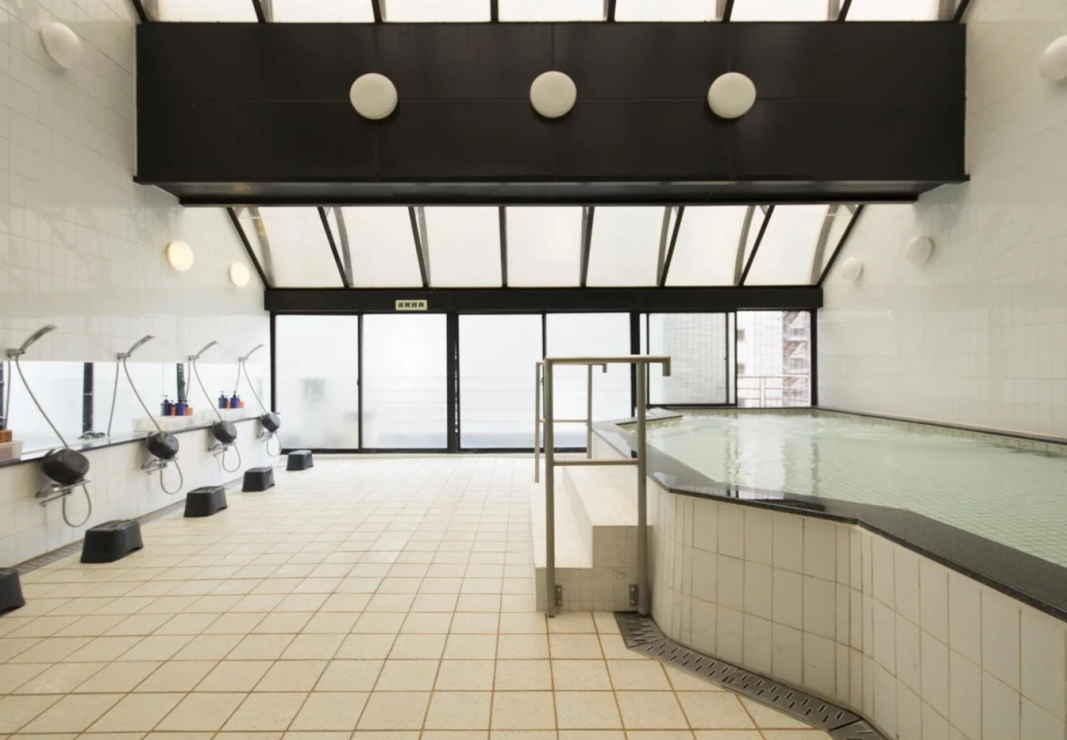 Capsule Hotel The Inn