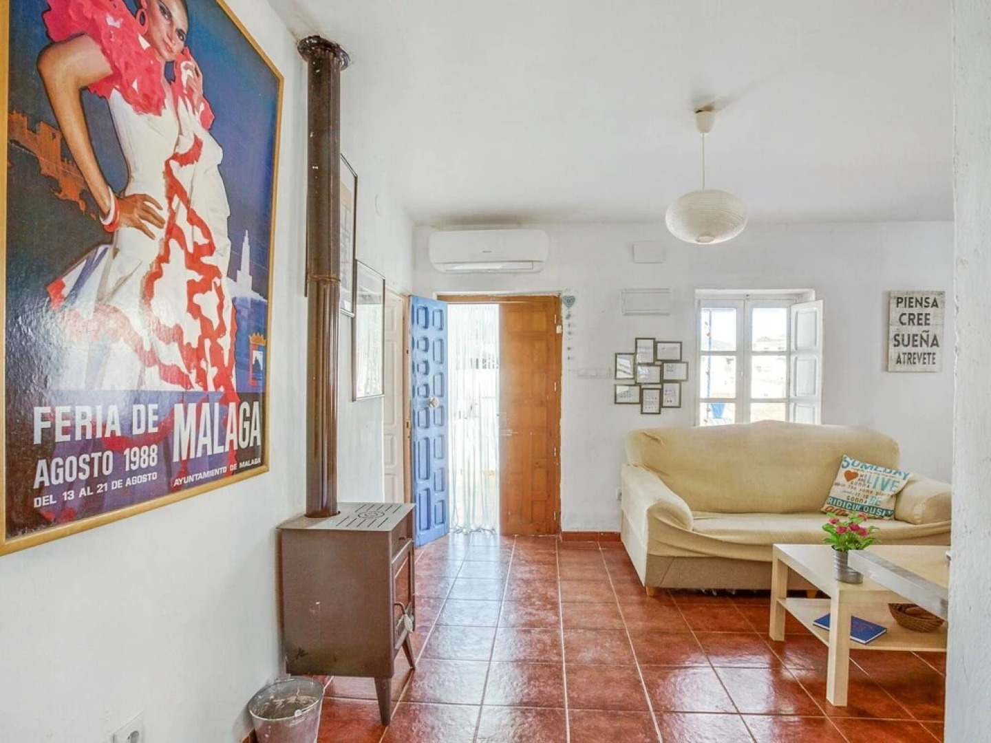 Chic Holiday Home in Benamargosa With Barbecue and Garden