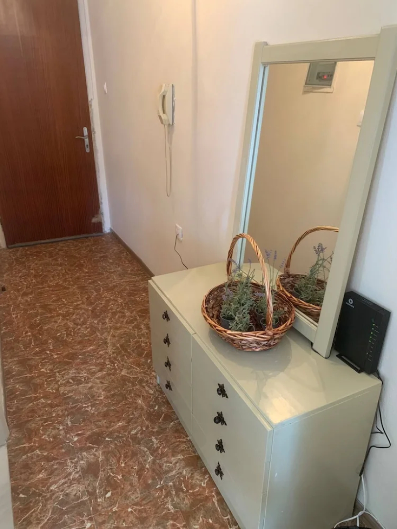 Zeusplace Spacious Apartment Private Parking