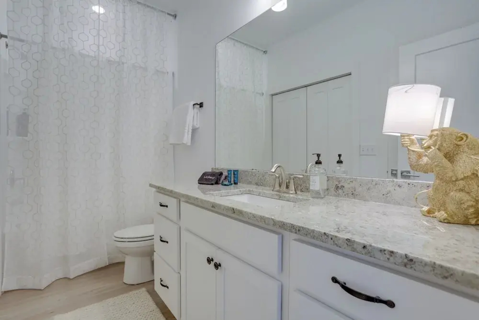 Modern & Luxe Lake Arrowhead Villa Near Marina!