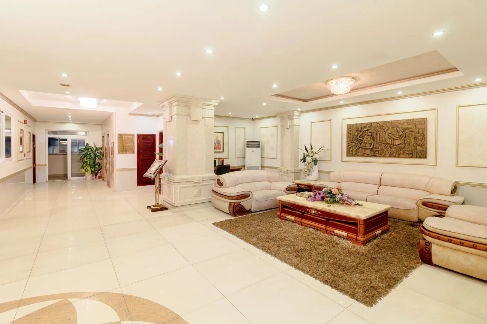 Romeliess Hotel