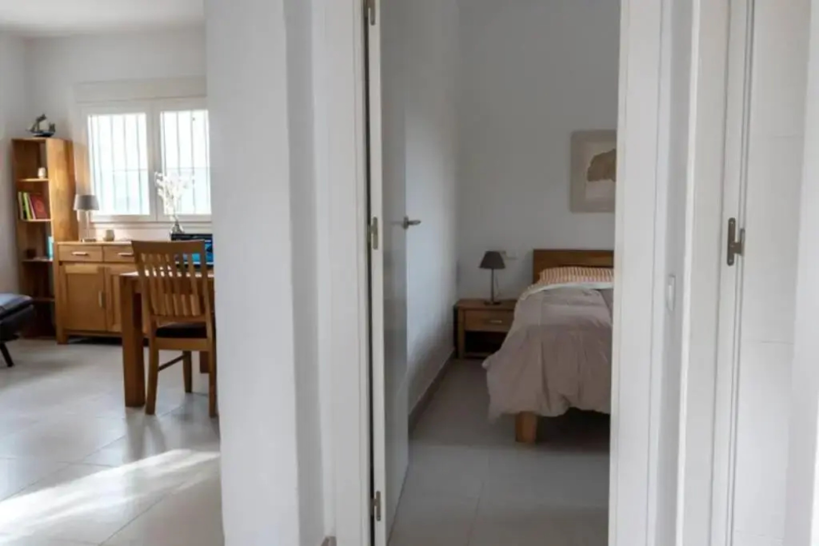 TurAlmeria - Casa Tranquila con Jardín y Aparcamiento privado