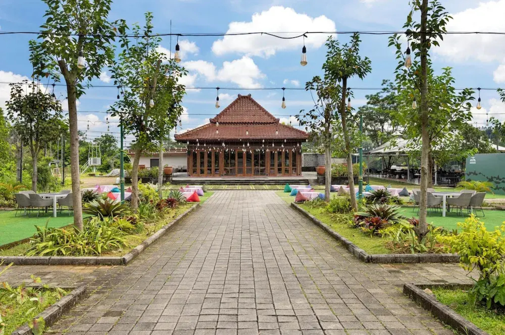 The Glamping @ARTOTEL Pelangi Park