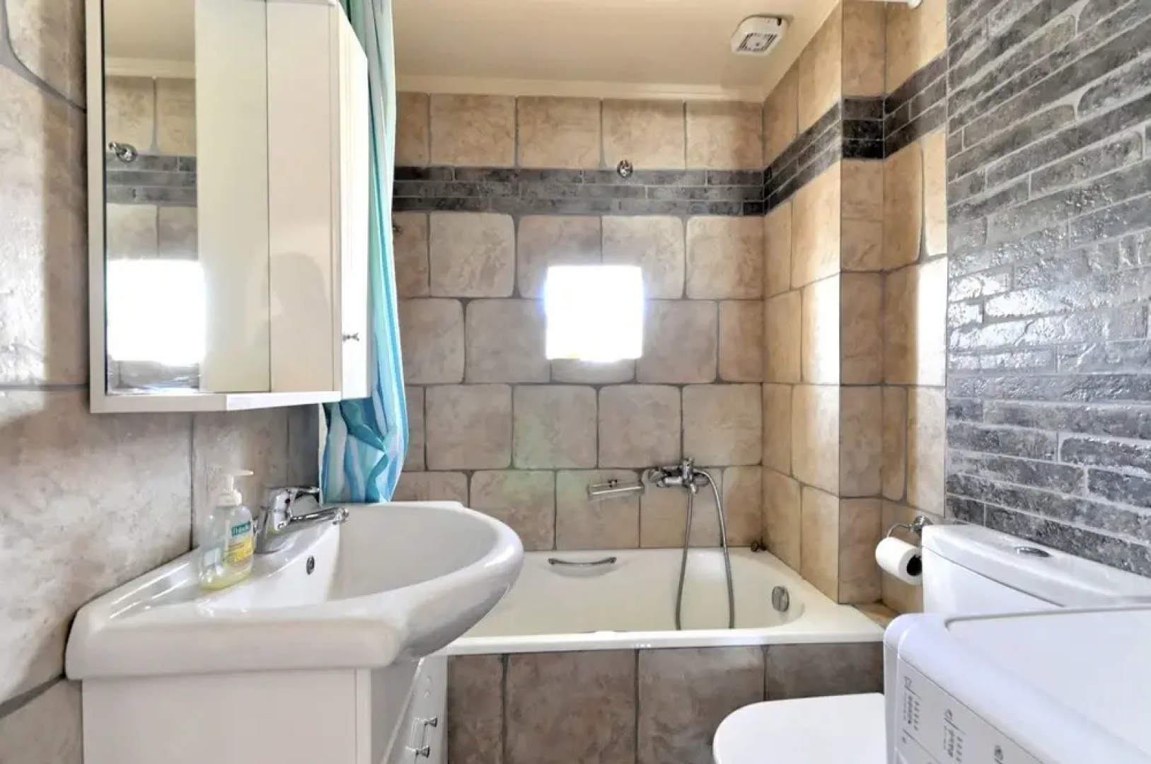 Brand new Family Apartment With Acropolis View, Sleeps 5