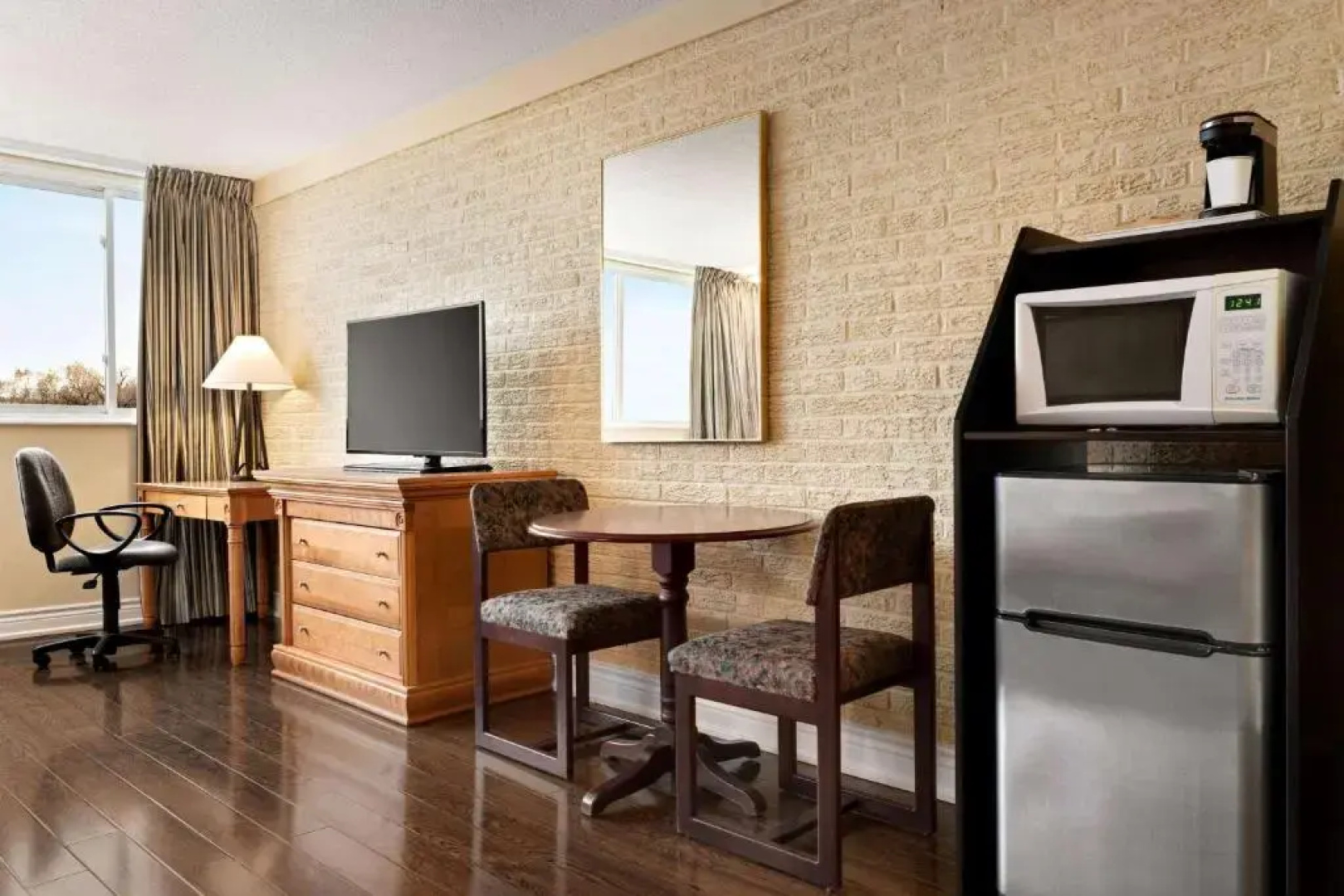 Travelodge By Wyndham Richmond Hill