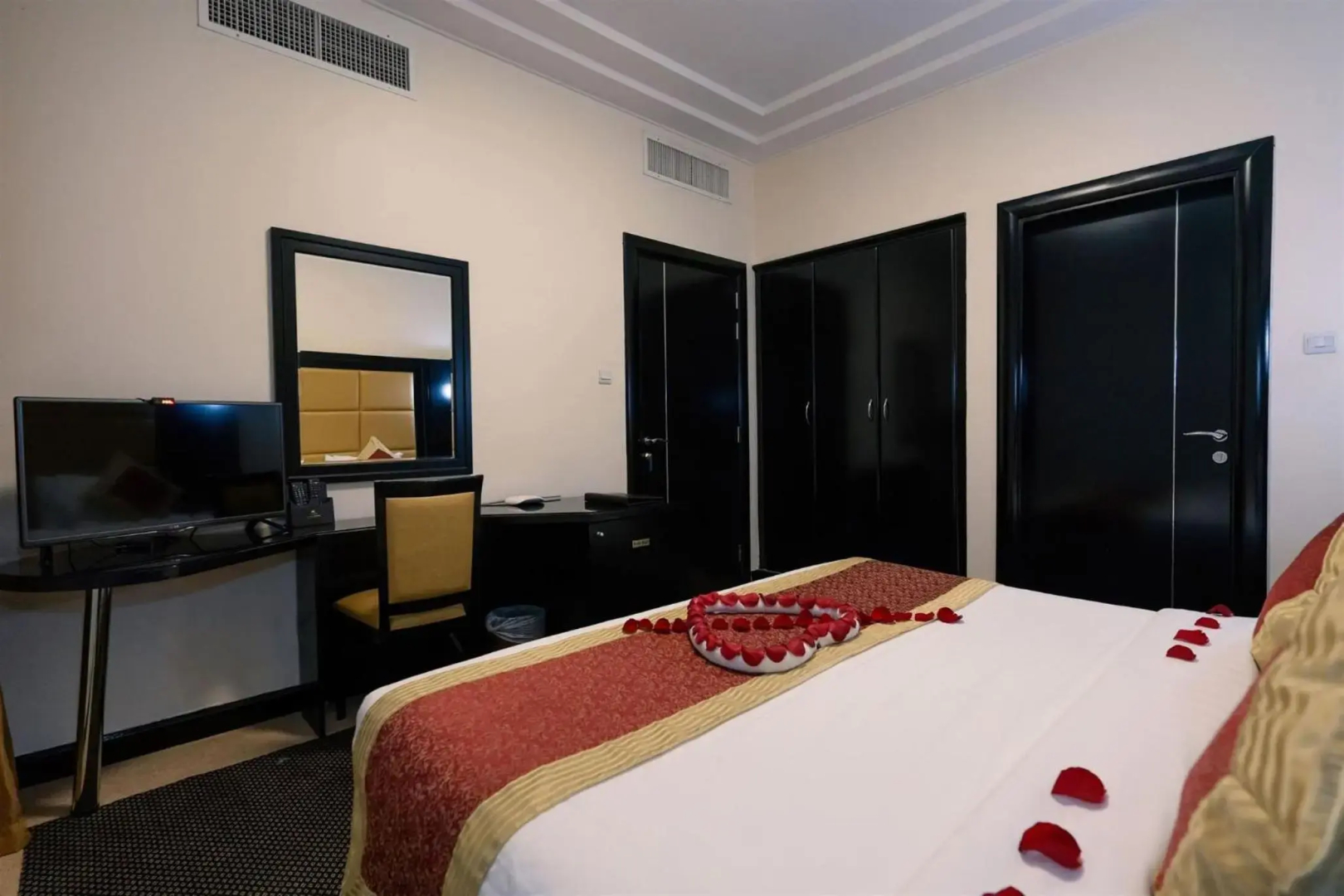 Royal Beach Hotel & Resort