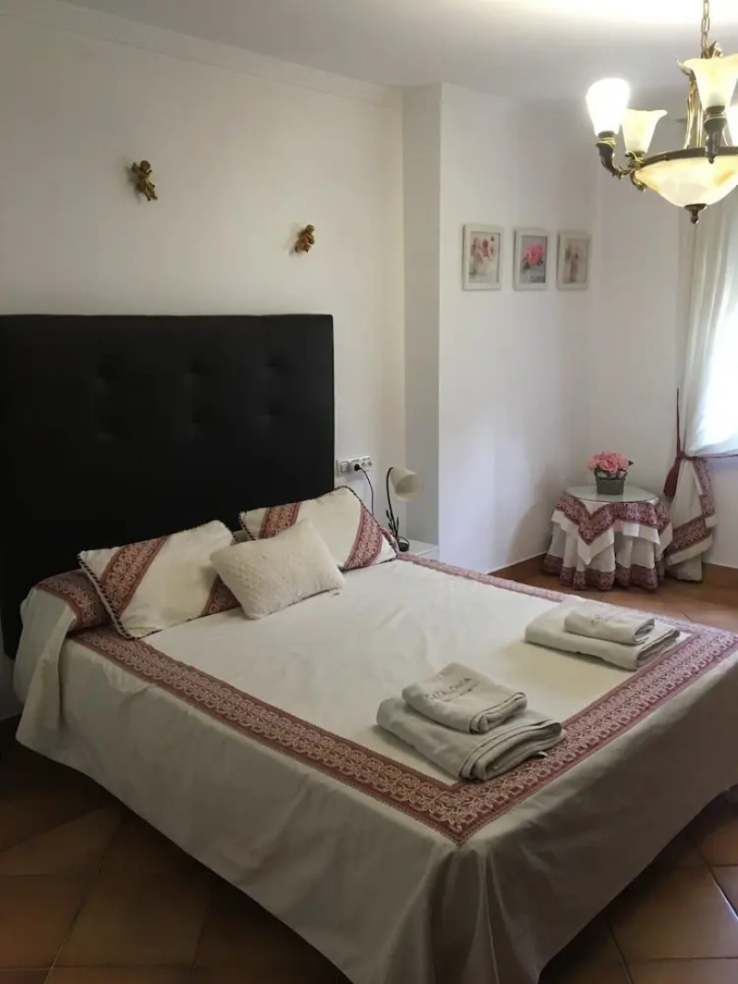 Villa With 5 Bedrooms in La Zubia, With Wonderful Mountain View, Priva