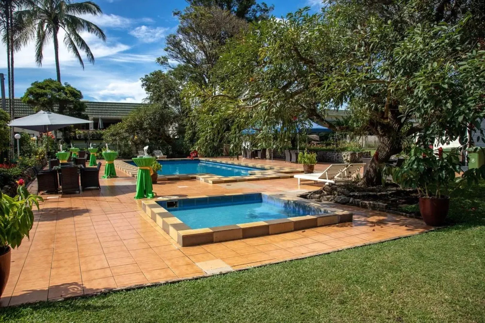 Bird of Paradise Hotel & Apartments