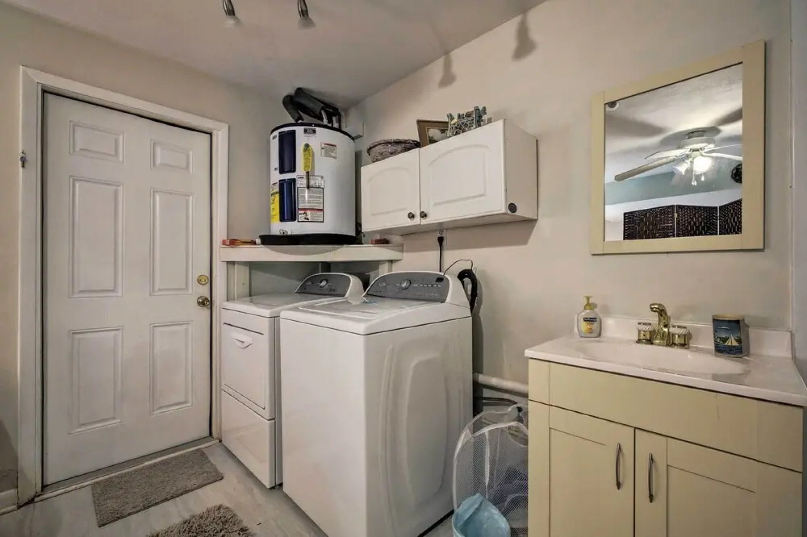 Waterfront Hernando Beach Home w/ Dock + Kayaks