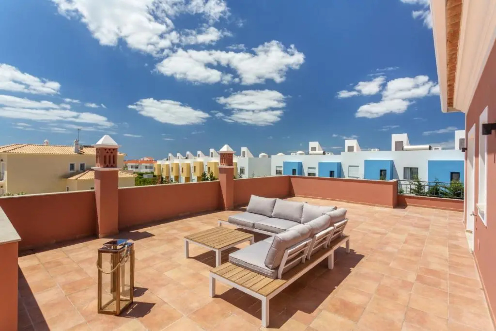 Blue Heaven Luxury V5