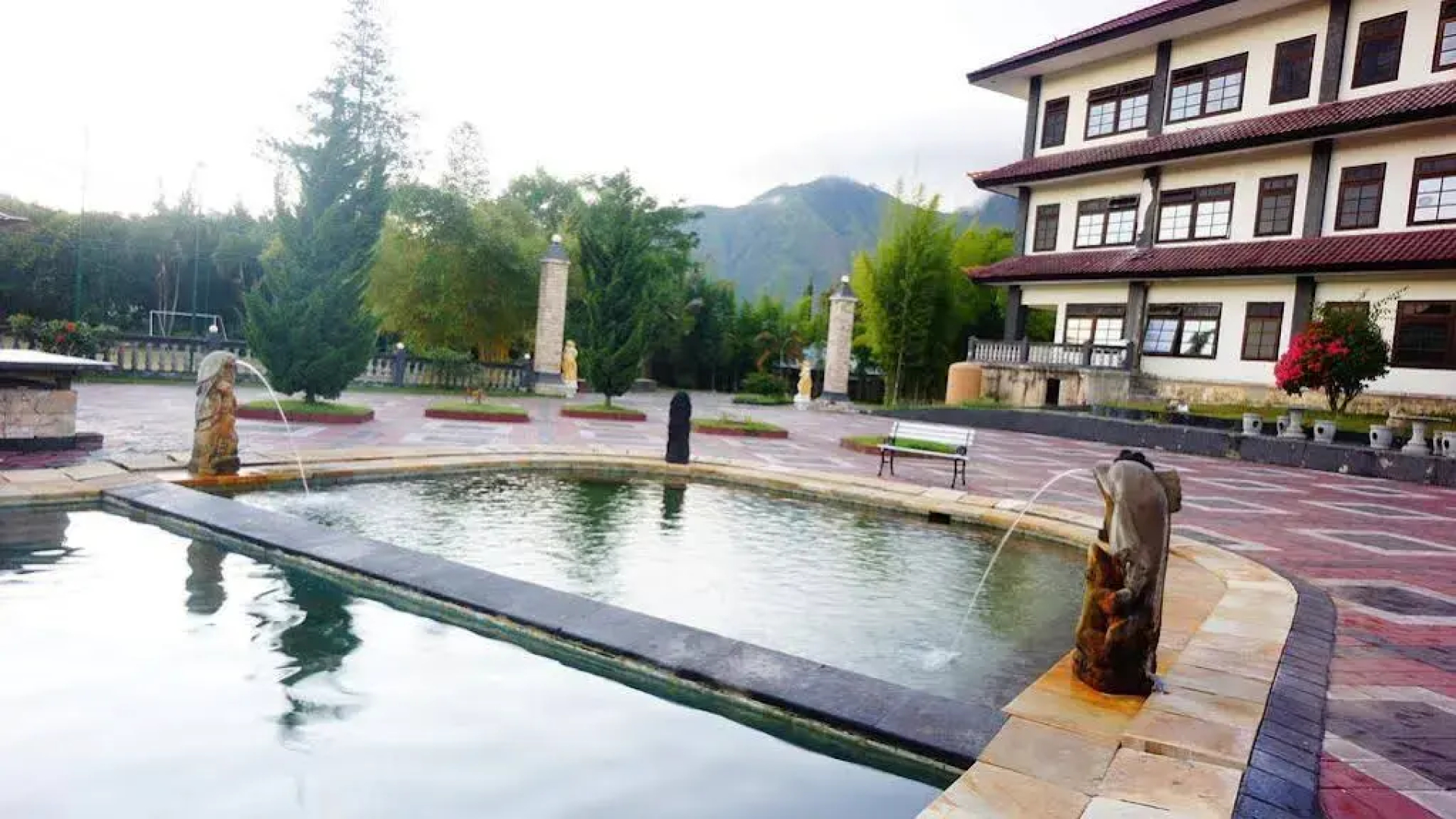 Puri Bening Lake Front Hotel