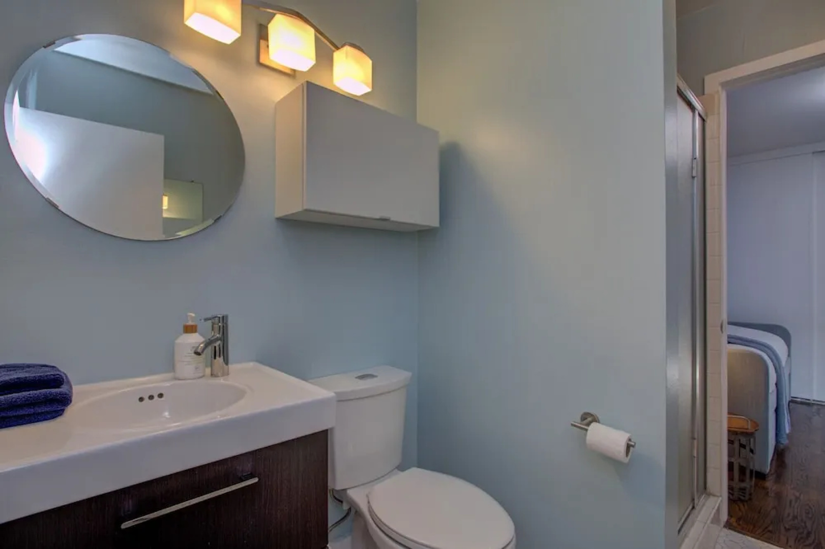 Bird Paradise: Serene Bayview Home in East Alameda 2 Bedrooms 2 Bathro