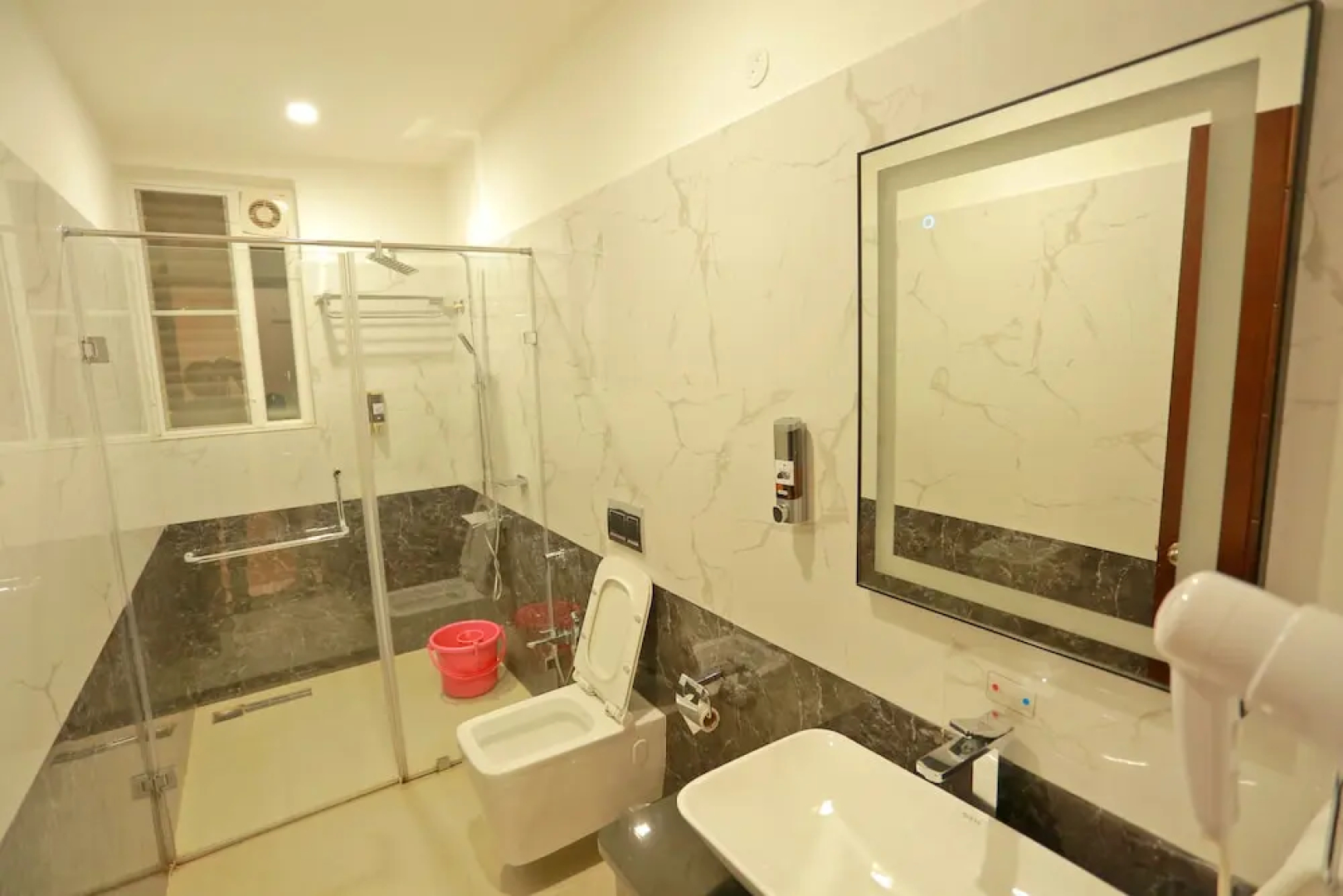 Grand Signature Hotel & Spa