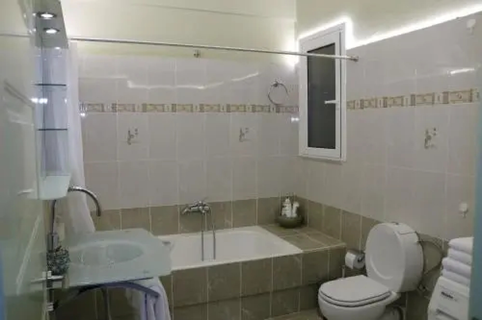 Laconian Collection  Lykourgou 10