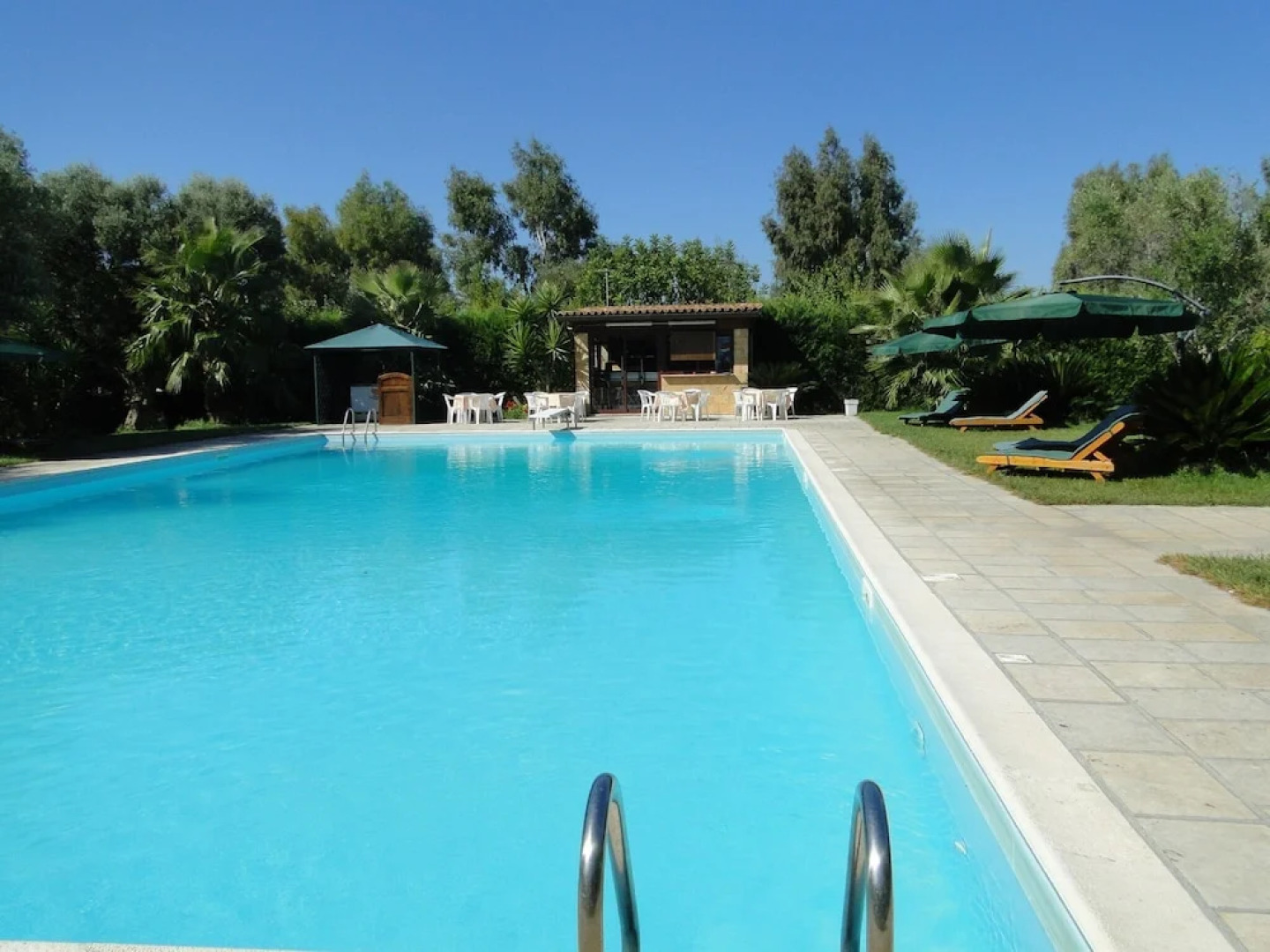 Secluded Holiday Home in Matino With Swimming Pool