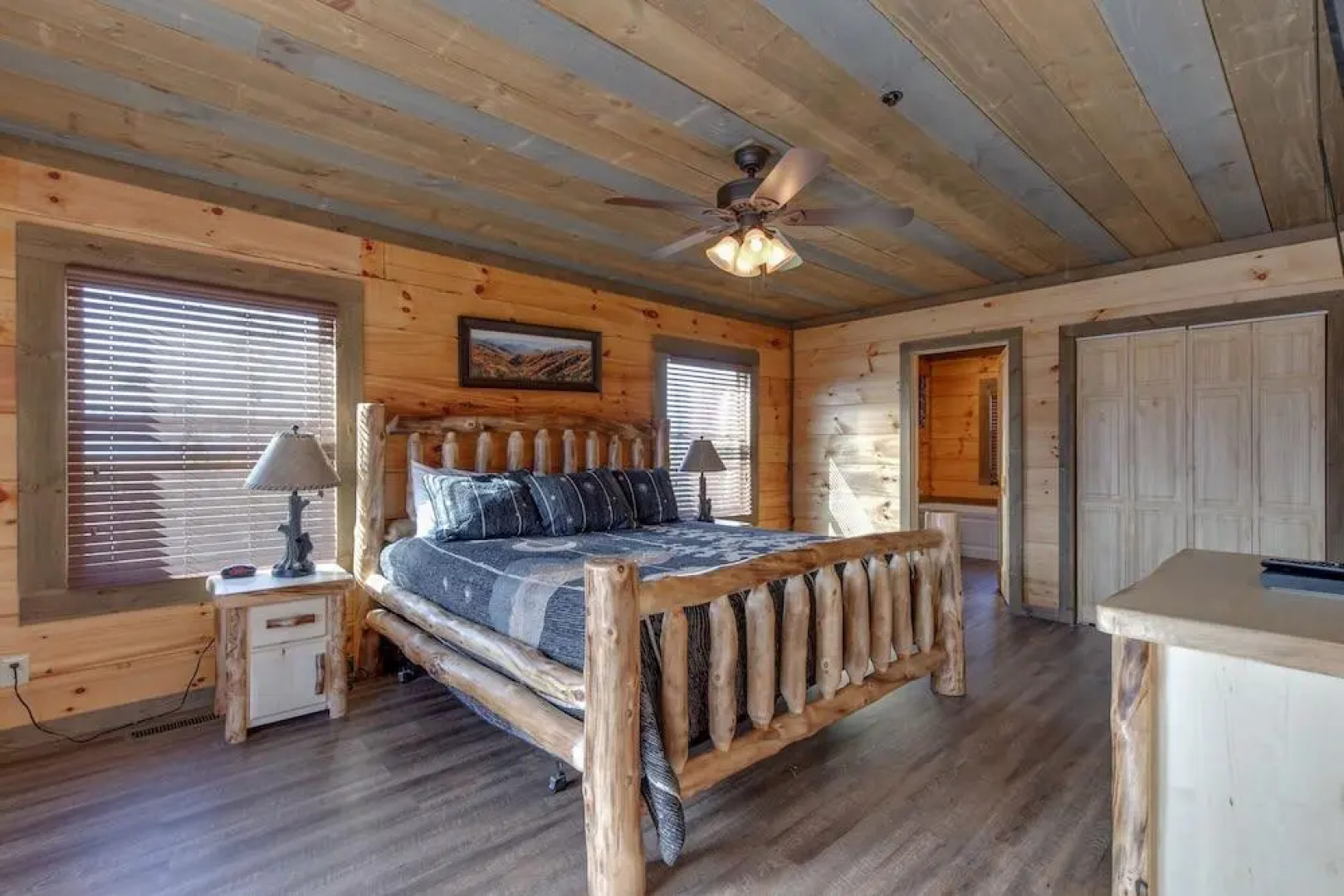 Great Smoky Lodge - Seven Bedroom Cabin