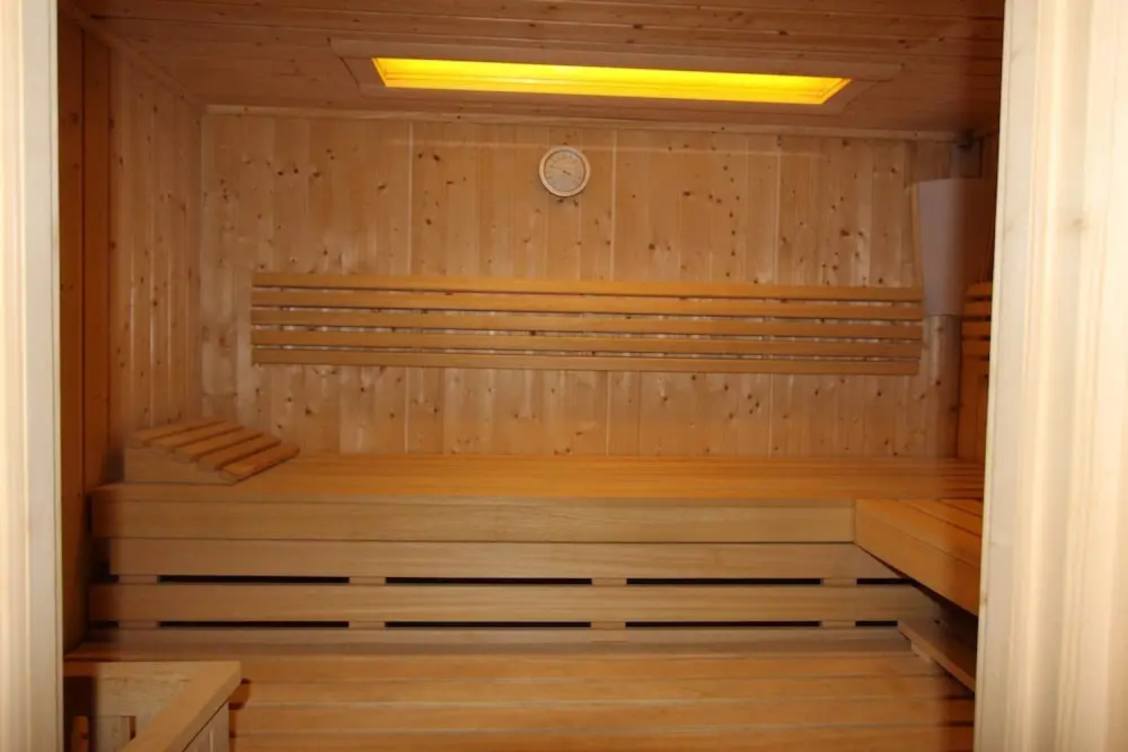 HAVRE DE PAIX" 5 étoiles Prestige jacuzzi, hammam, sauna, PISCINE chauffée Mougins Cannes Grasse