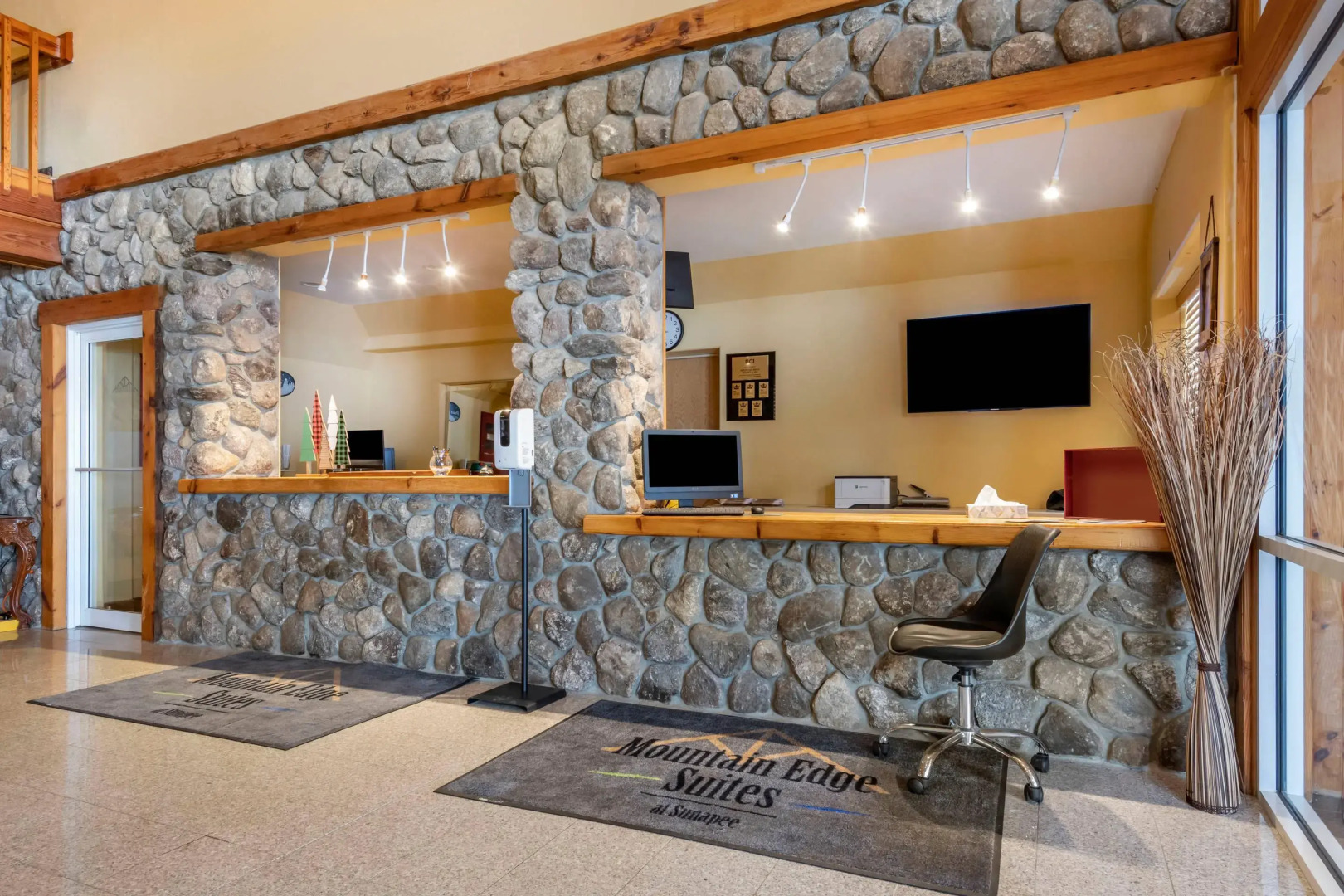 Mountain Edge Suites at Sunapee, an Ascend Collection Hotel