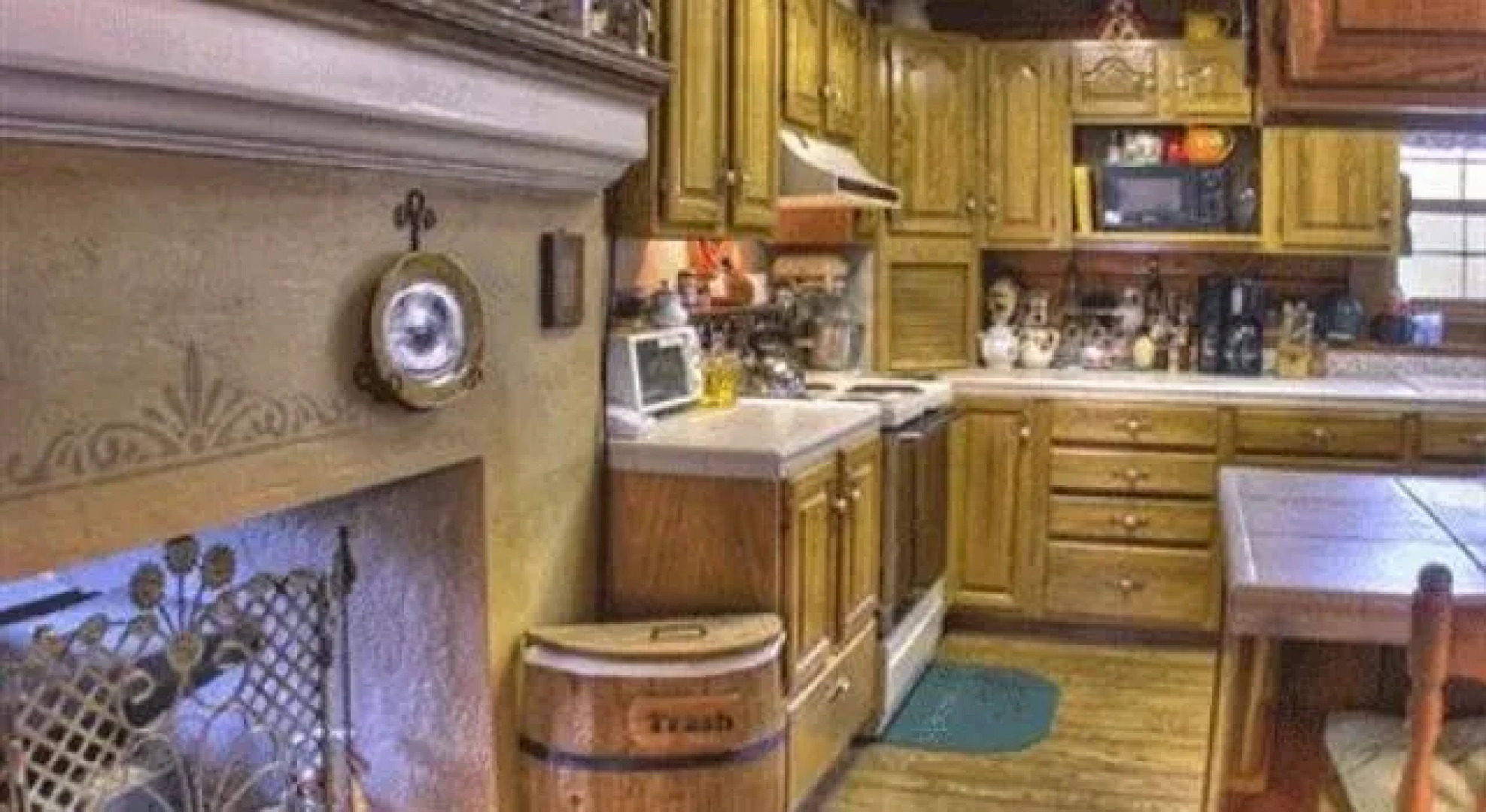 The Log House Lodge Bed & Breakfast