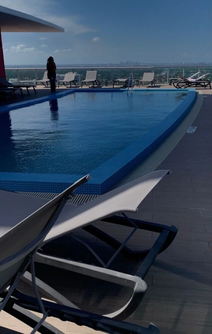 Stunning Bay Front 3 Bed Private Floor Apt 2001 @ BW Resort Miami