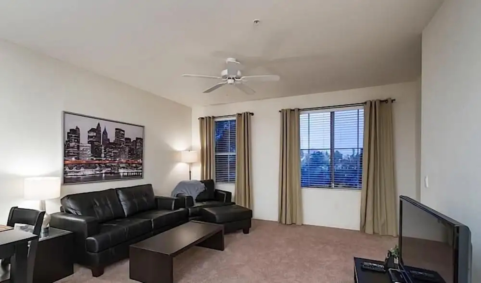 Heart of Phoenix By Signature Vacation Rentals