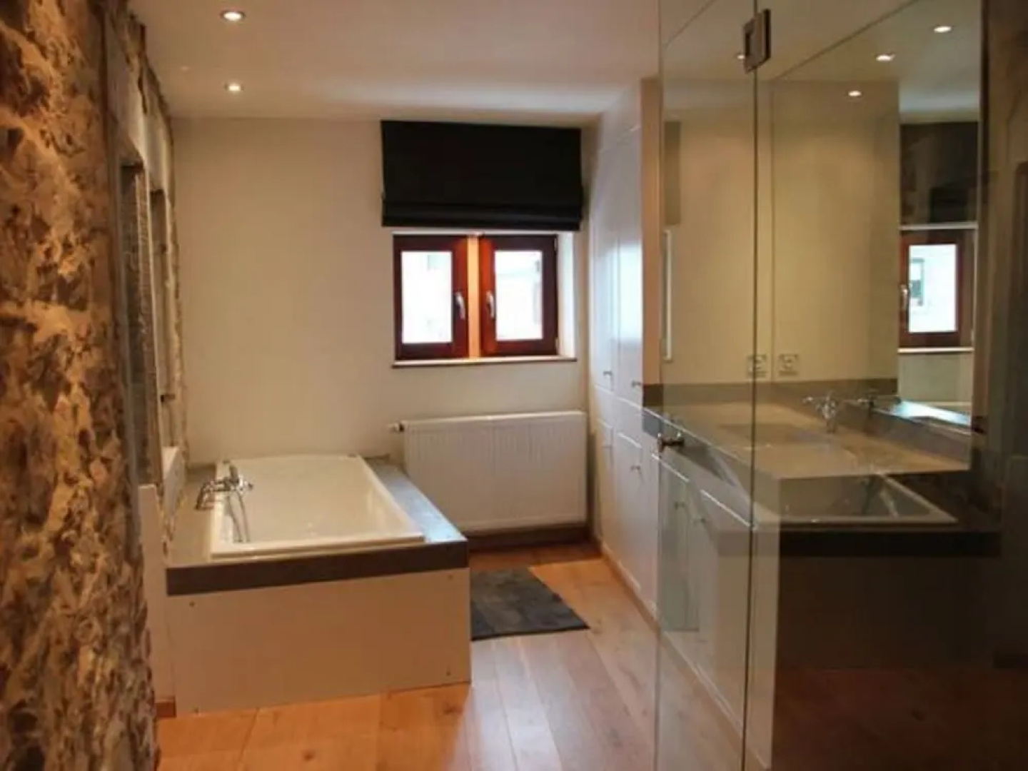 Attractive Holiday Home with Pool, Hot Tub, Fireplace near Spa