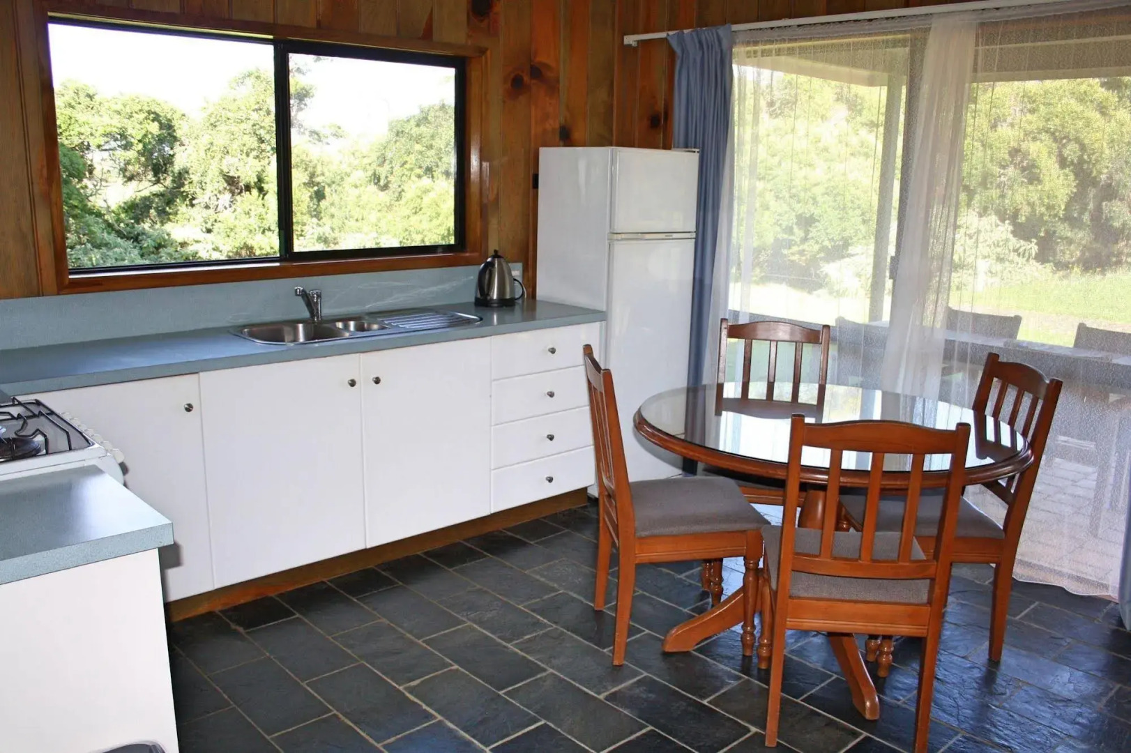 Dii Elduu House & Cottage