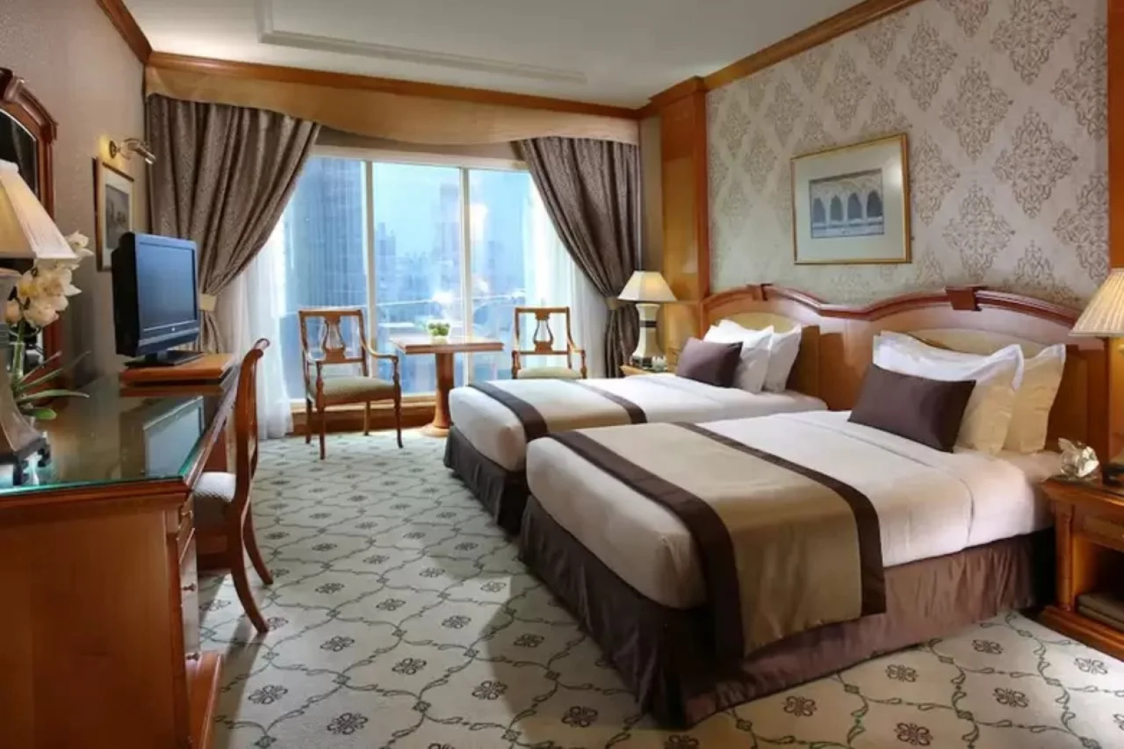Knight Castle Hotel