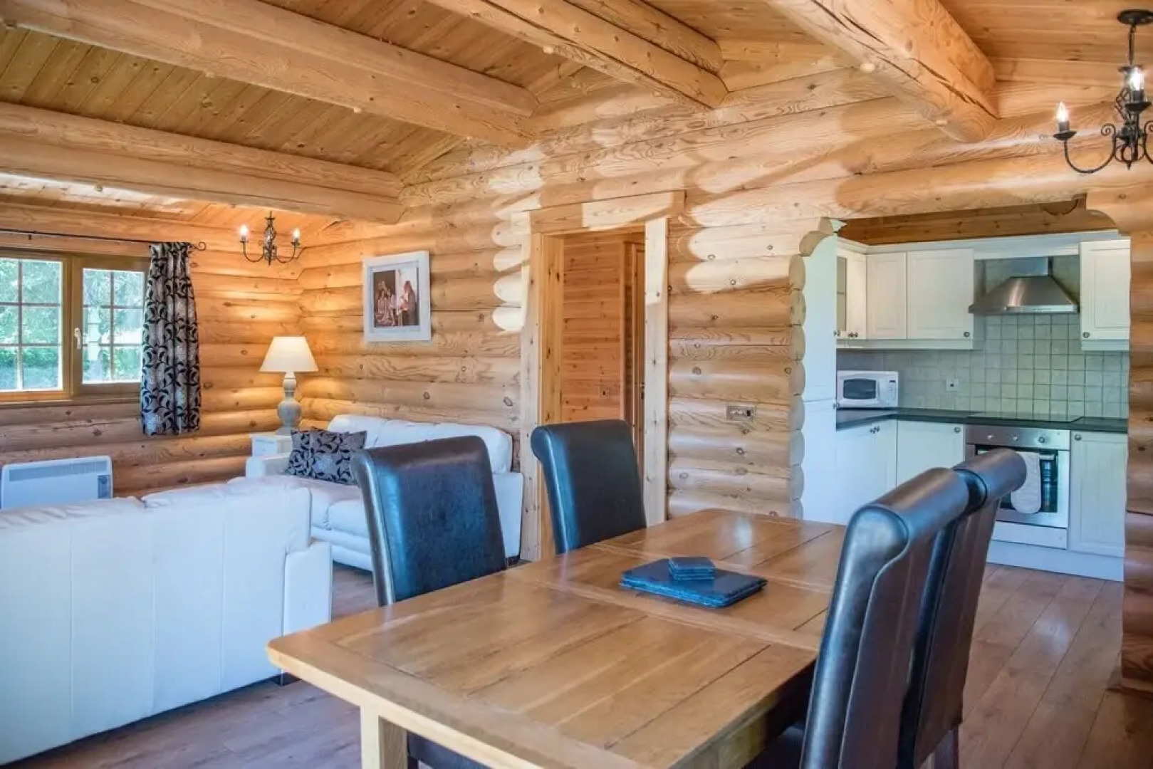 Ash Lodge With Hot Tub, Kingfishers