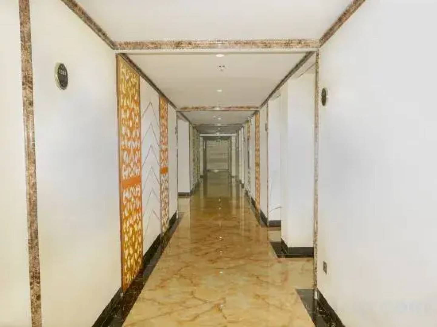 Lvzhinan Business Hotel