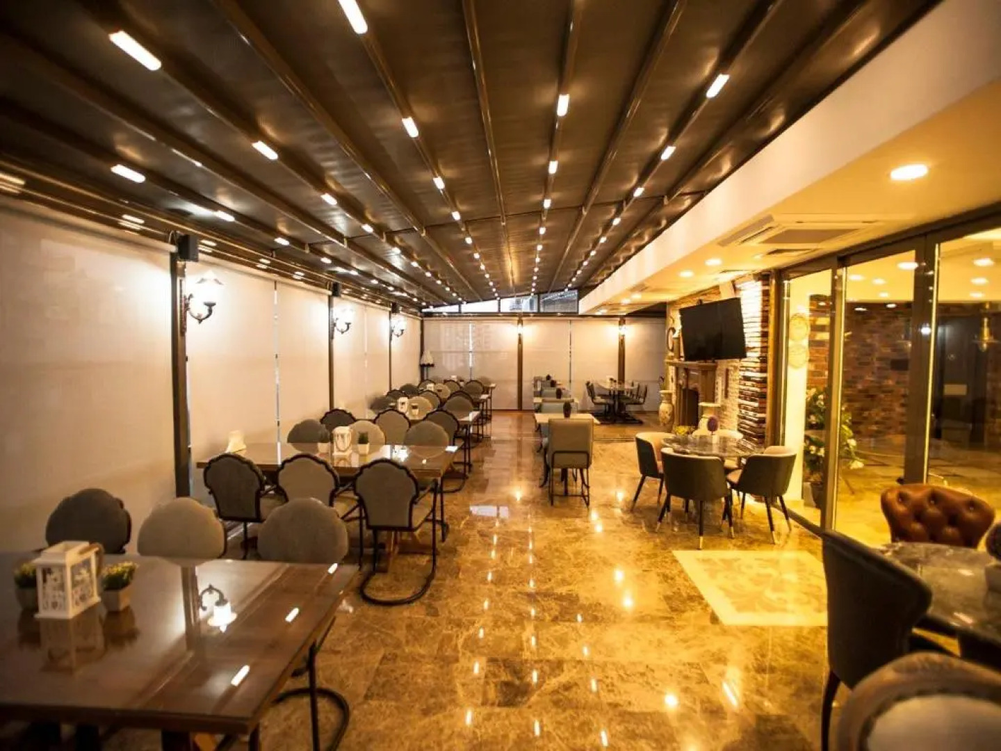 Lion Park Suites & Residence Hotel