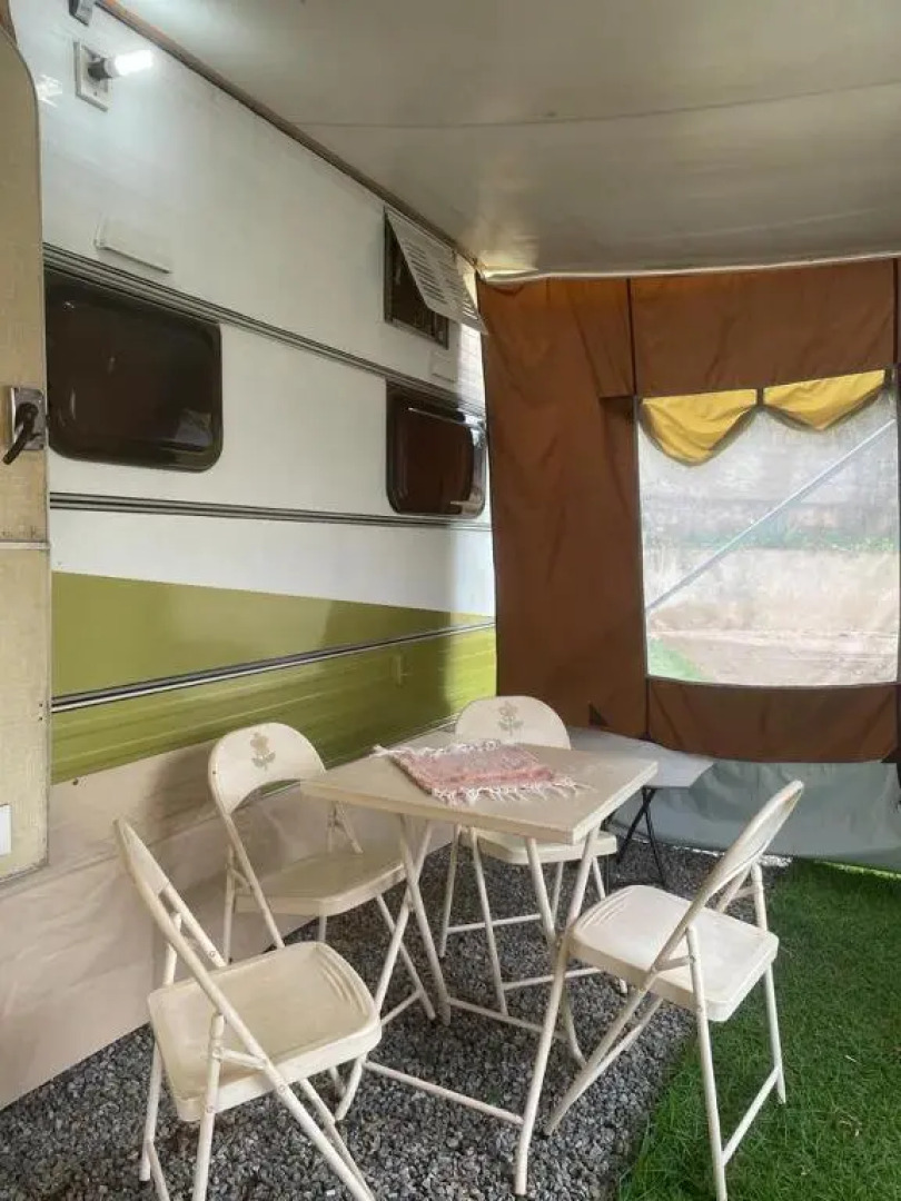 Trailer, Esporte e Amigos