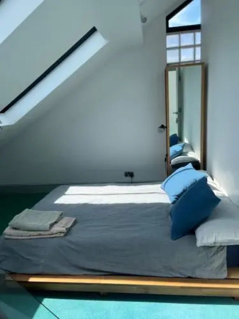 Lake Street Self-Contained Studios