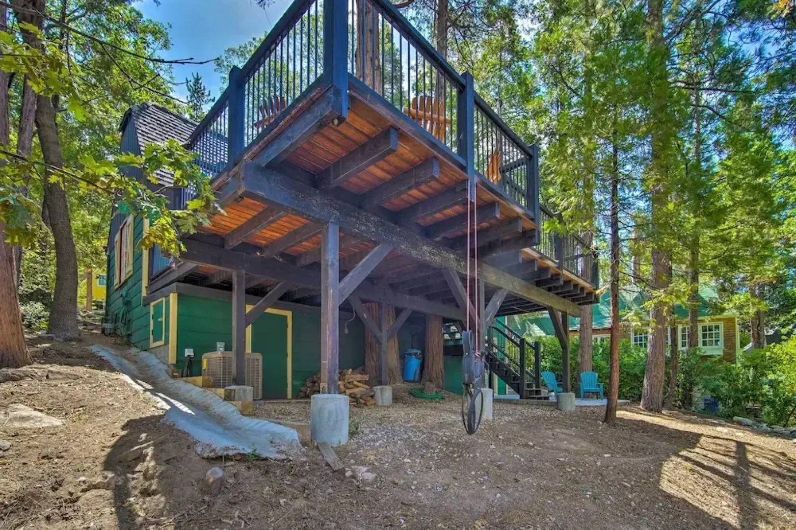 Vintage Lake Arrowhead Cabin - Walk to Lake!