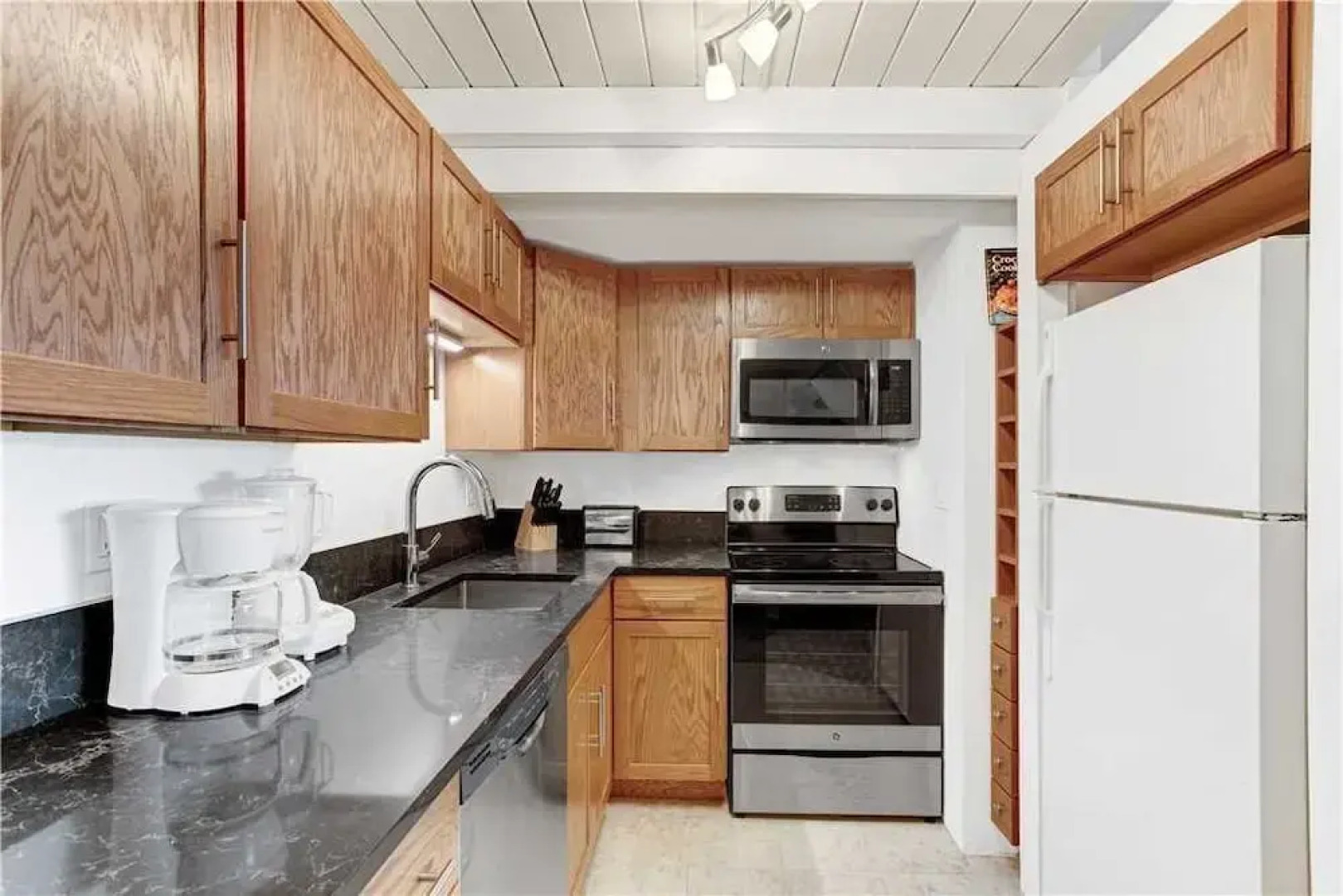 Aspenwood K15 - Studio Condo